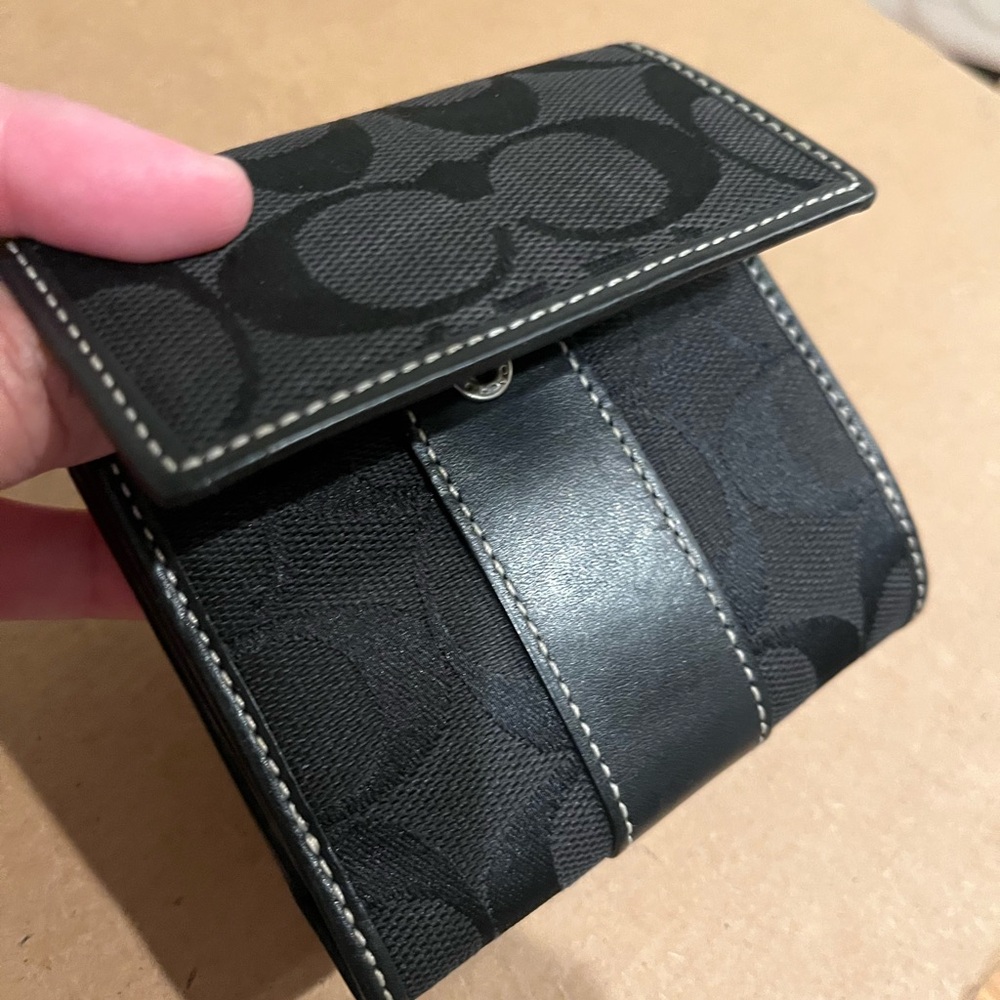 COACH Black Signature Logo 4x4 small with coin section